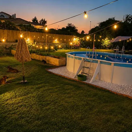La Finquilla Holidays בית נופש אסטפונה